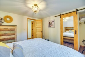 House (6 Bedrooms) | Interior
