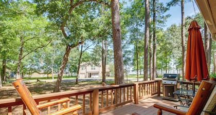 Cape Royale Home w/ Deck - Walk to Lake Livingston