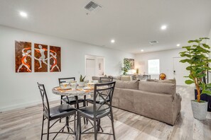 อพาร์ทเมนท์ (4 Bedrooms) | ภายใน
