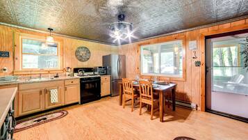 House (1 Bedroom) | Interior