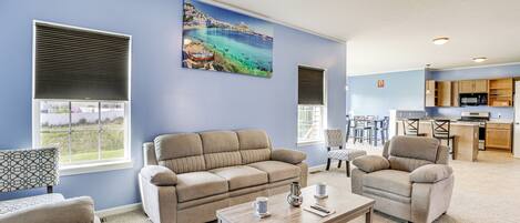 House (3 Bedrooms) | Interior