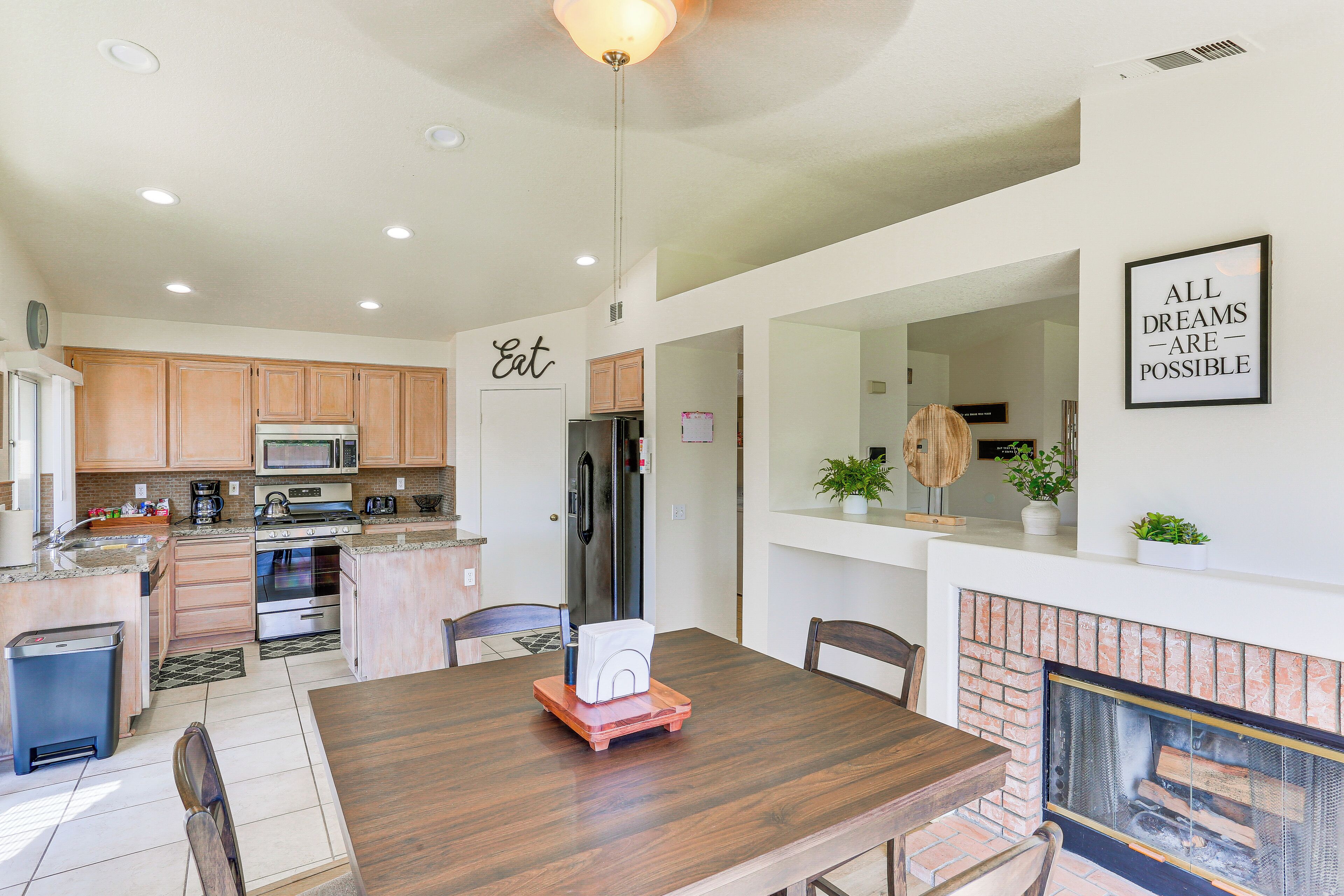 House (4 Bedrooms) | Front of property