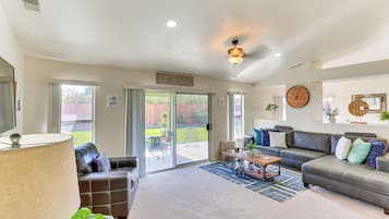 House (4 Bedrooms) | Interior