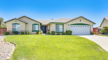 House (4 Bedrooms) | Front of property