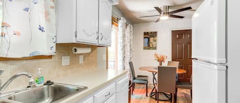 Rumah (2 Bedrooms) | Interior