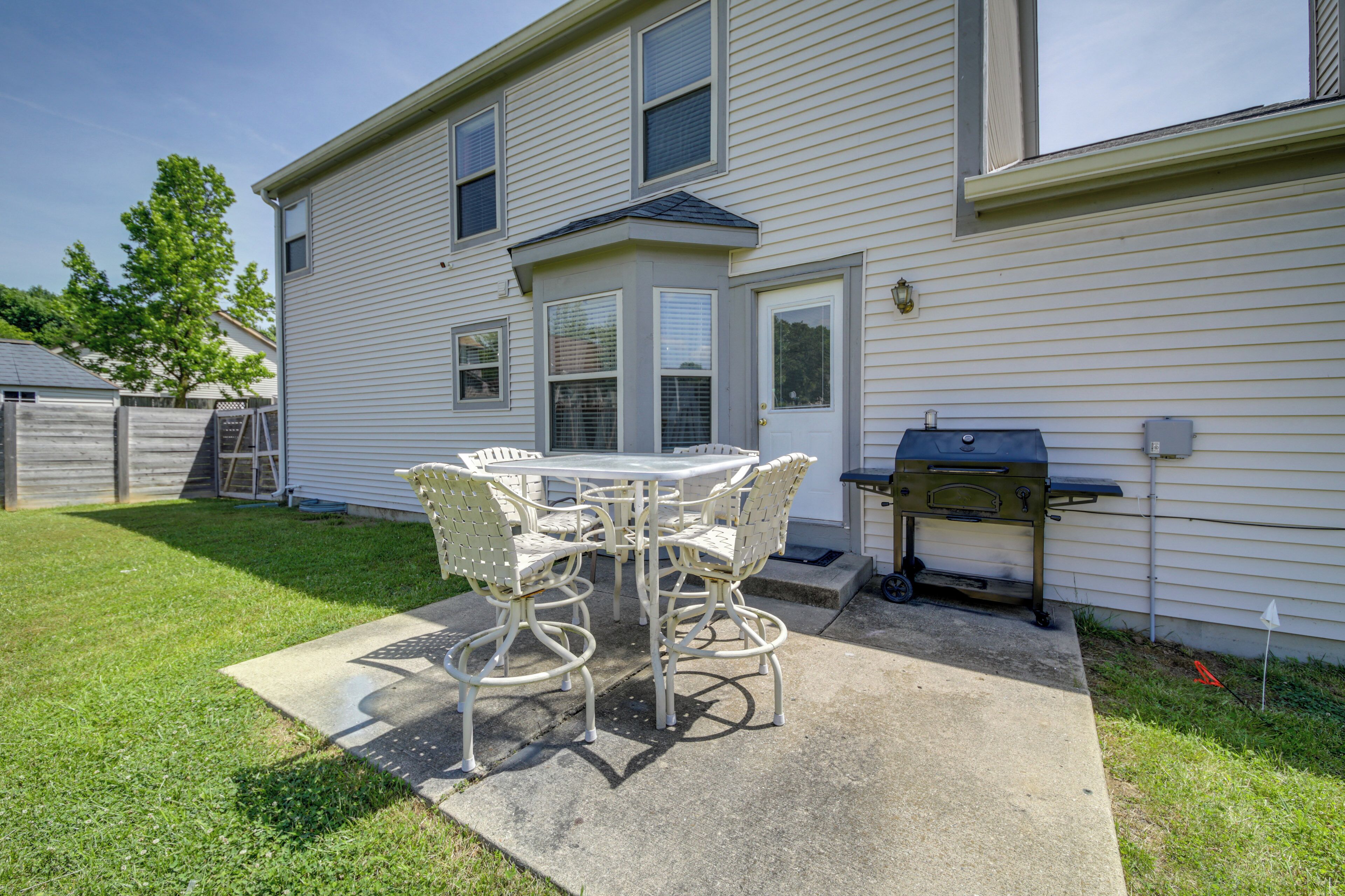 House (6 Bedrooms) | Interior