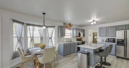 Family-friendly Indianapolis Home w/ Fenced Yard