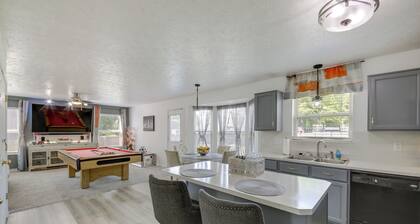 Family-friendly Indianapolis Home w/ Fenced Yard