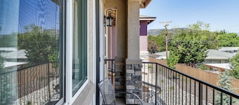 16 Mi to Lake Tahoe: Carson City Townhome