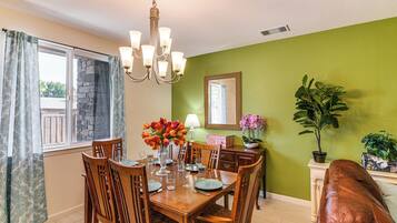 Apartment (4 Bedrooms) | Bahagian dalam