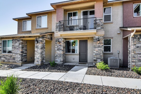 Apartment (4 Bedrooms) | Interior - 16 Mi to Lake Tahoe: Carson City Townhome (Carson City)
