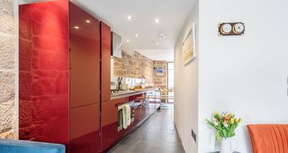 Architecturally designed fishing warehouse conversion