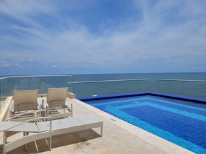 Outdoor pool, a heated pool - Edificio Ocean Drive Cartagena 414 (Cartagena de Indias)