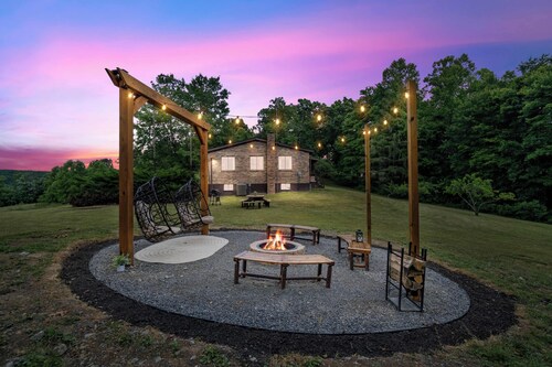 Rolling Hills/Hot Tub/Firepit/Mins to ACE+NRG