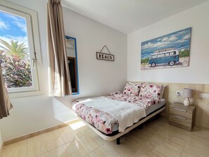 1 bedroom, free WiFi, bed sheets - Cozy Studio City Center, 100m to Beach, Pool, WiFi (Corralejo)