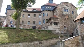 Esterni
