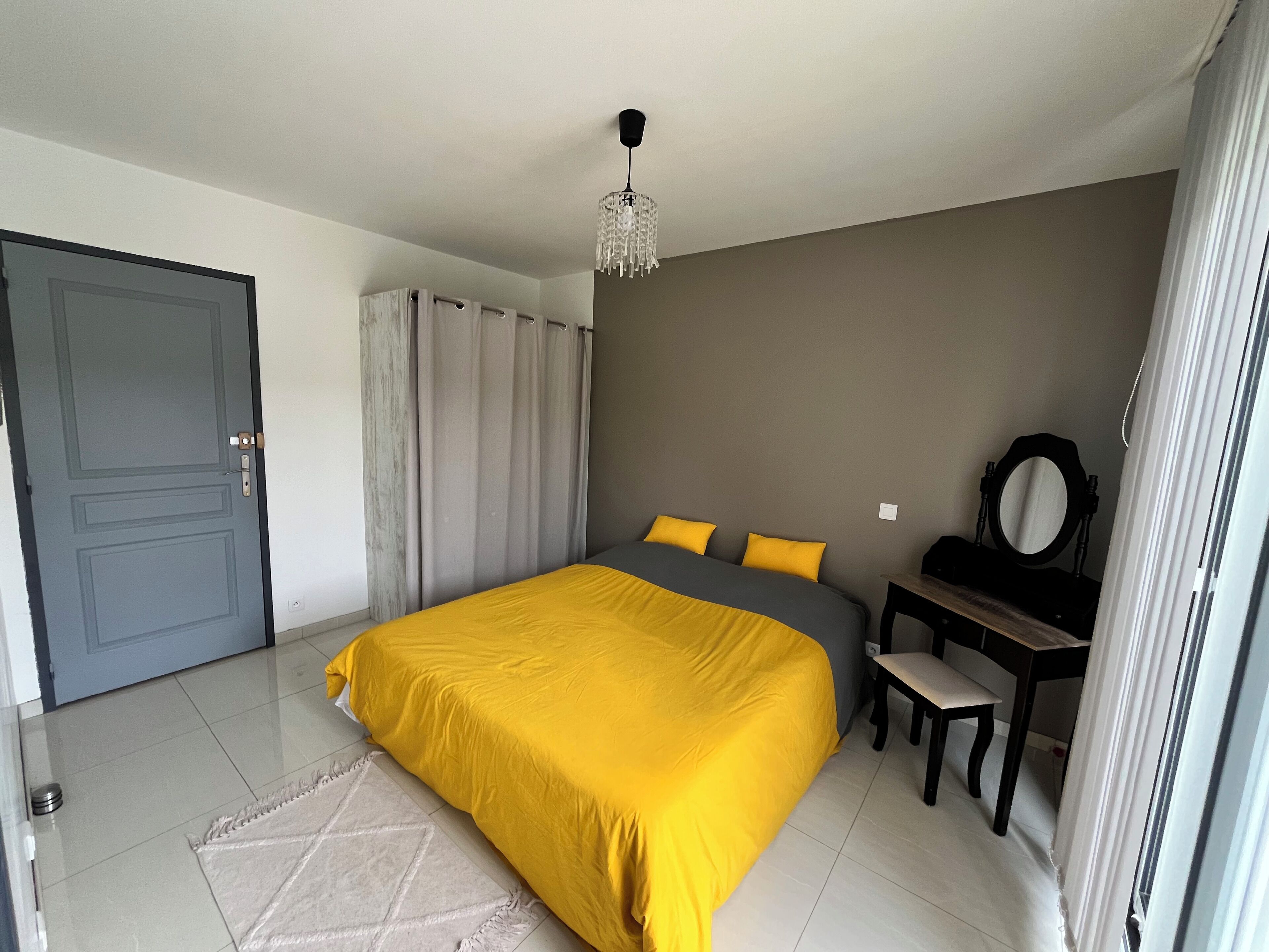 4 chambres, fer et planche à repasser, Wi-Fi