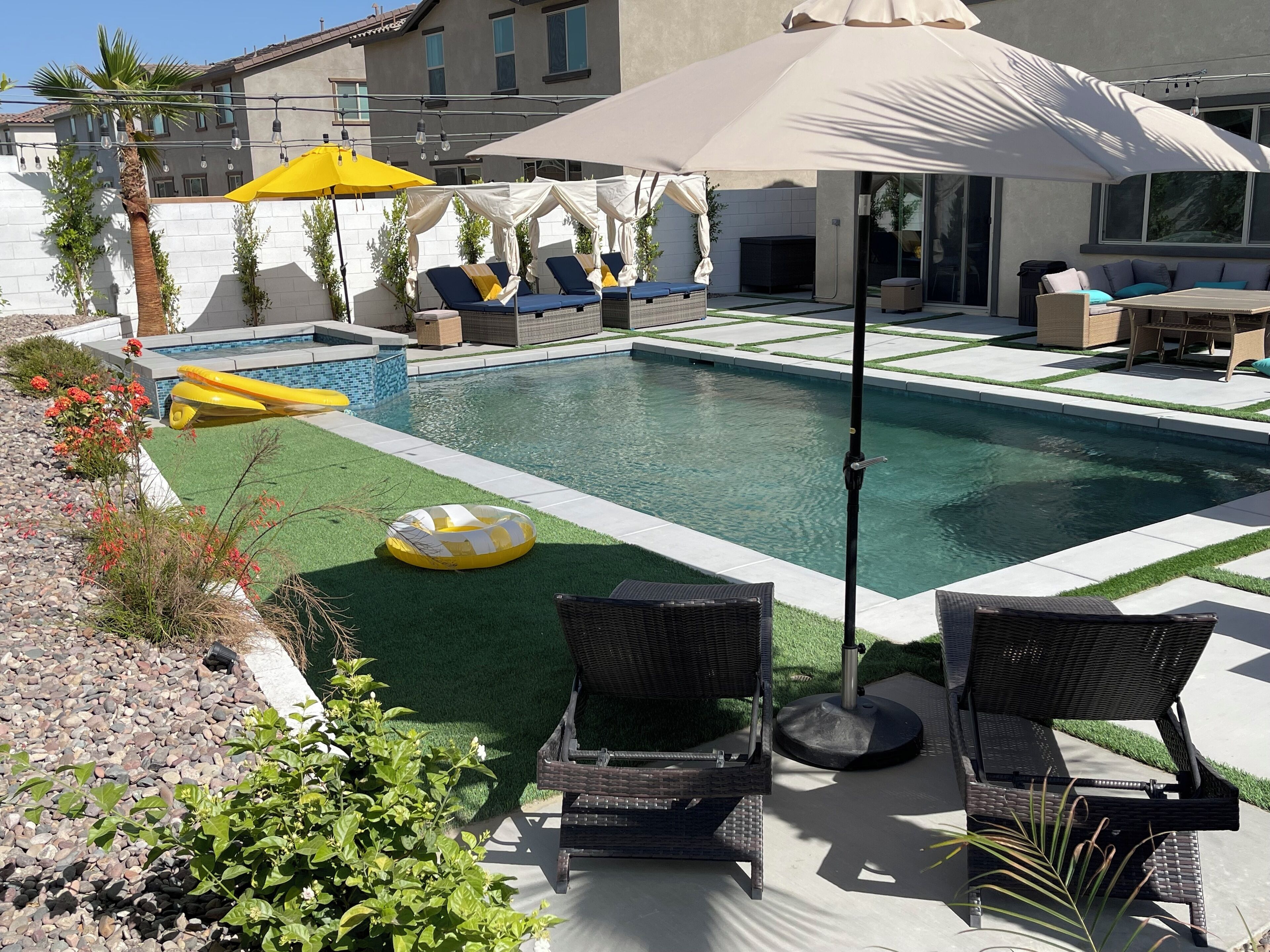 BRAND NEW Desert Oasis with Resort Backyard Pool/Spa/BBQ/Games/Full Kitchen