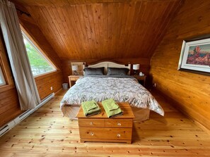 5 soverom, skrivebord, reiseseng for barn og wi-fi