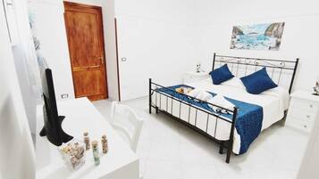 1 habitación, wifi y ropa de cama