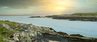 The Gun Room - an on the beach that sleeps 4 guests in 2 bedrooms