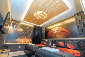 9 dormitorios, tabla de planchar con plancha, cuna de viaje y wifi