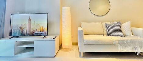 City Apartment, City View | 1 bedroom, hypo-allergenic bedding, individually decorated