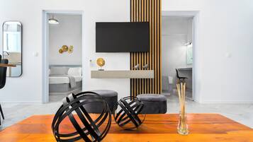 Apartamento luxo, sacada, vista para a montanha | Parte interna