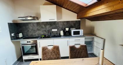 Geräumte 3 Zimmer Wohnung mit separater Küche