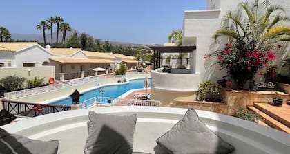 Luxury, Boutique Two Bedroom Modern Townhouse with Golf Views