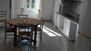 Uklassifisert bilde, 2 av 13, knapp