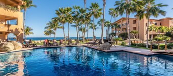 Newly Remodeled, Great Views, Beachfront! 