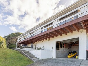 Exterior - Centennial Seascape - Whitianga Holiday Home (Whitianga)