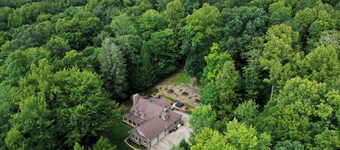 Secluded Retreat in Hocking Hills with Hot Tub – 10 Min from Old Man’s Cave