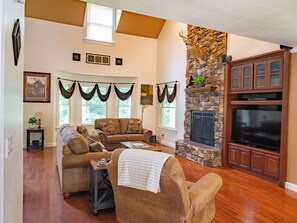 Smart TV, fireplace, table football, ping pong