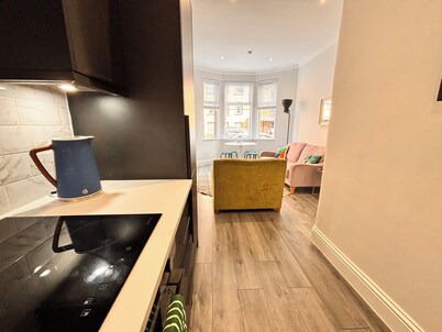 Fresh apartment in heart of Southside of Glasgow