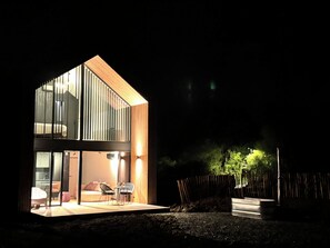 Exterior - Modern lodge for 2 with a hot tub and a firepit (Durbuy)