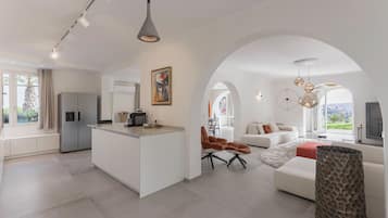 Smart-tv, pejs, bøger