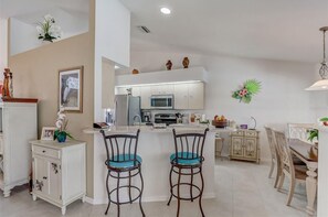 Dining - Beautiful home with great water and golf views! (Rotonda West)