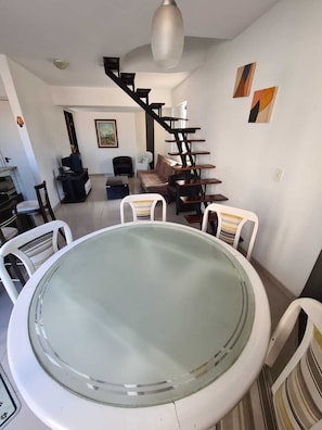 Apartment | In-room dining - Apartamento Duplex Beira-Mar Pajuçara (Maceió)