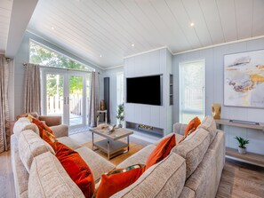 Living area - 2 bedroom accommodation in Benllech (Benllech)