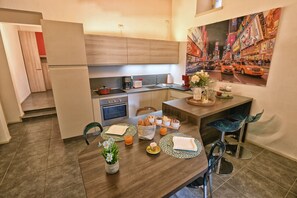 冰箱、烤箱、炉灶、洗碗机