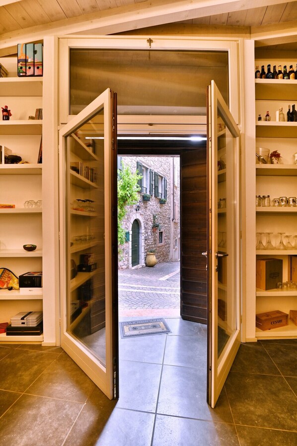 Interior - Appartamento Simone by Theater Home, in the heart of Gargnano (Gargnano)