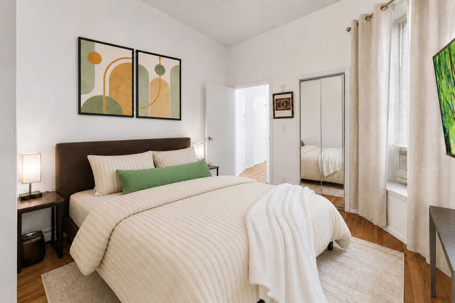 2 bedrooms, iron/ironing board, travel crib, free WiFi
