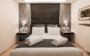 2 bedrooms, in-room safe, iron/ironing board, free WiFi