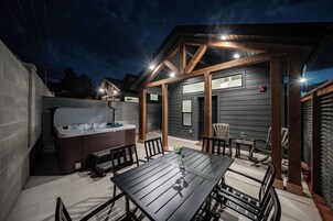 家庭套房, 山景 | 露台/庭院