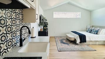 Premium Studio Suite (Stairs Required) | 1 bedroom, laptop workspace, free cribs/infant beds, free WiFi