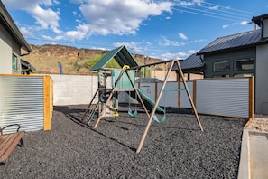 Children’s play area – outdoor