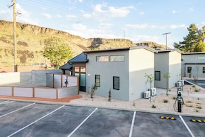 Pet-friendly amenities