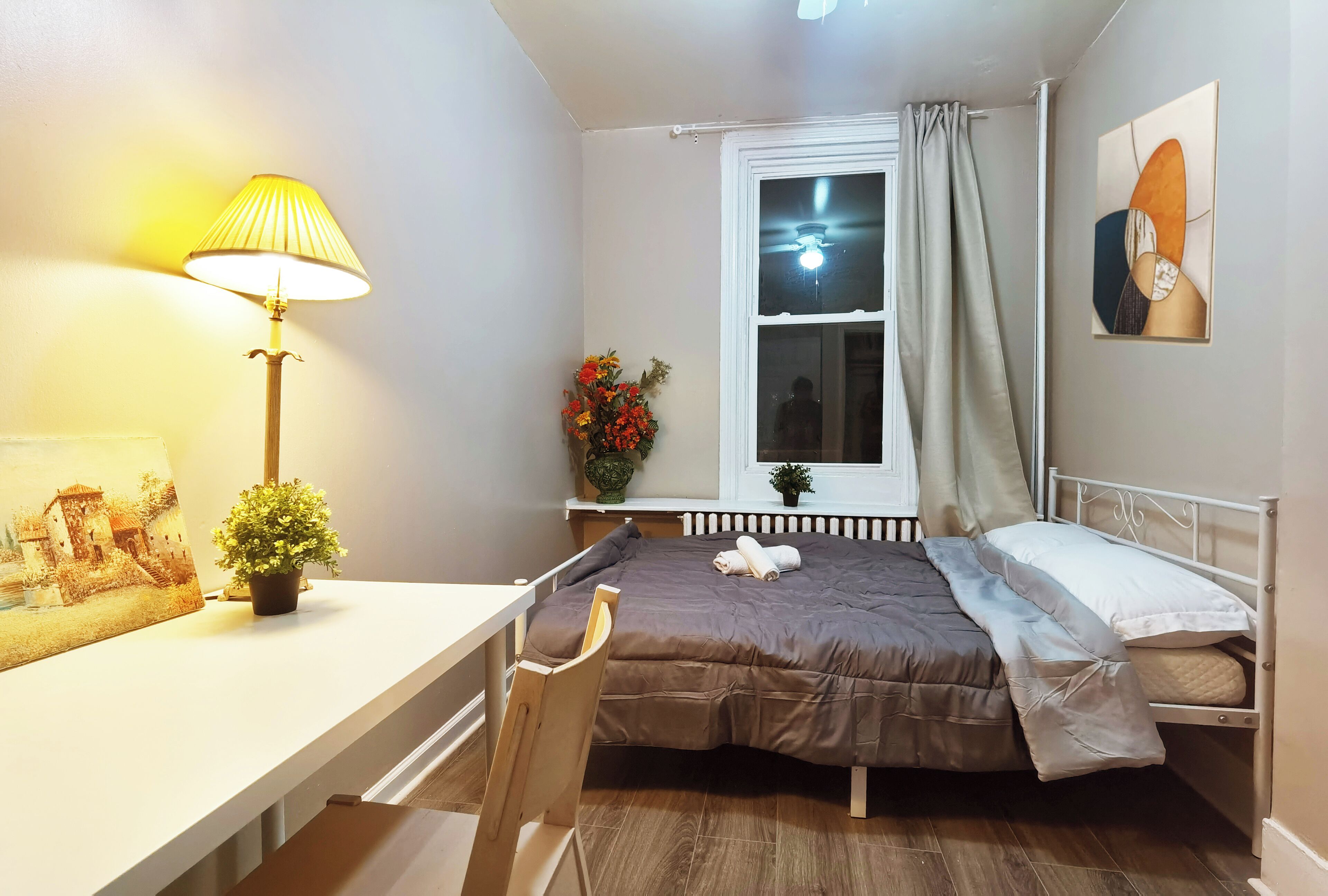 2 bedrooms, desk, free WiFi, bed sheets